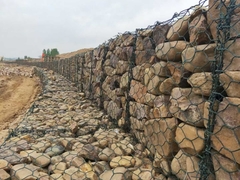 Maillage hexagonal en gabion à double torsion en acier en fil de fer cage paniers en gabion pour la protection des pentes