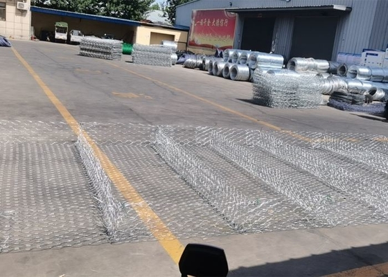 Mesh Gabions Galfan Coated tissé par  Gabion Mattress Double Twisted hexagonal