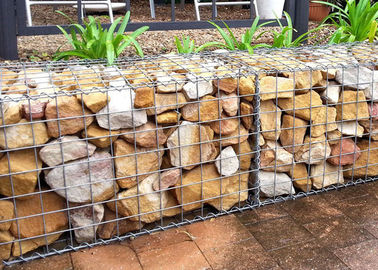 Millimètre mis en cage décoratif de fil de la barrière de roche de jardin 2,0 - 5,0 de type soudé de diamètre