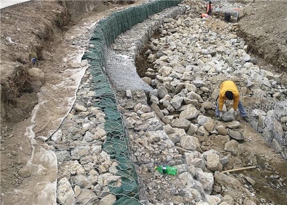 Corbeilles galvanisées en gabion hexagonal pour la protection des cours d'eau et des digues