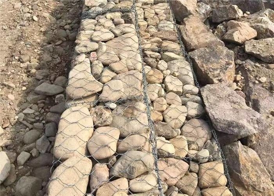 6*8, fil rempli par pierre Gabion en métal 8*10,10*12 mettent en cage pour la protection d'érosion de sol ou de rive