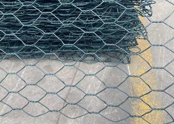 Le PVC a enduit Gabion galvanisé Mesh Hexagonal 60x80mm pour le génie civil