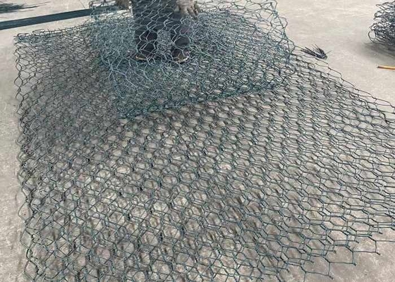 Fil Mesh For River Course Protection de la tension élevée 60x80mm 2.4mm Gabion de Galfan