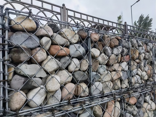Boîte en gabions en fil d'acier galvanisé résistant à la corrosion pour la protection des berges