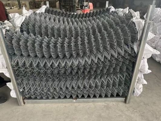Maillage flexible et solide pour prévenir les chutes de roches