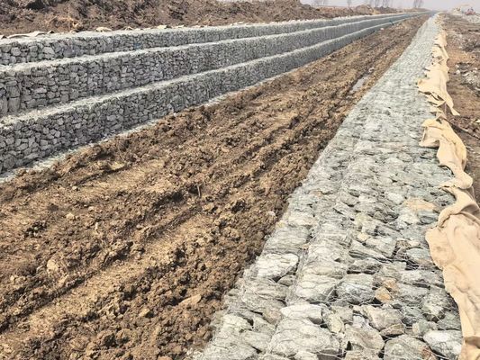 Banque d'inondation ou banque de guidage Gabion Mesh avec fil de diamètre 2,0 mm-4,0 mm