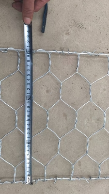 Grillage hexagonal galvanisé pour gabions pour la stabilisation des pentes