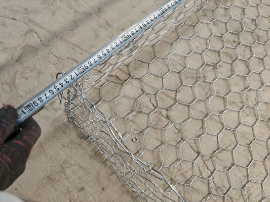 Carton galvanisé en gabion en métal en treillis métallique, treillis hexagonal pour le contrôle de l'érosion