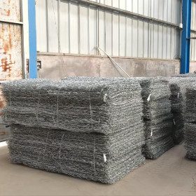 Grillage de gabion hexagonal revêtu de PVC pour le contrôle de l'érosion 10x12cm
