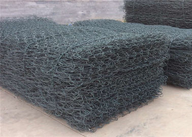 8 * le matériel enduit 10 par PVC renforcent le panier de Gabion pour la berge